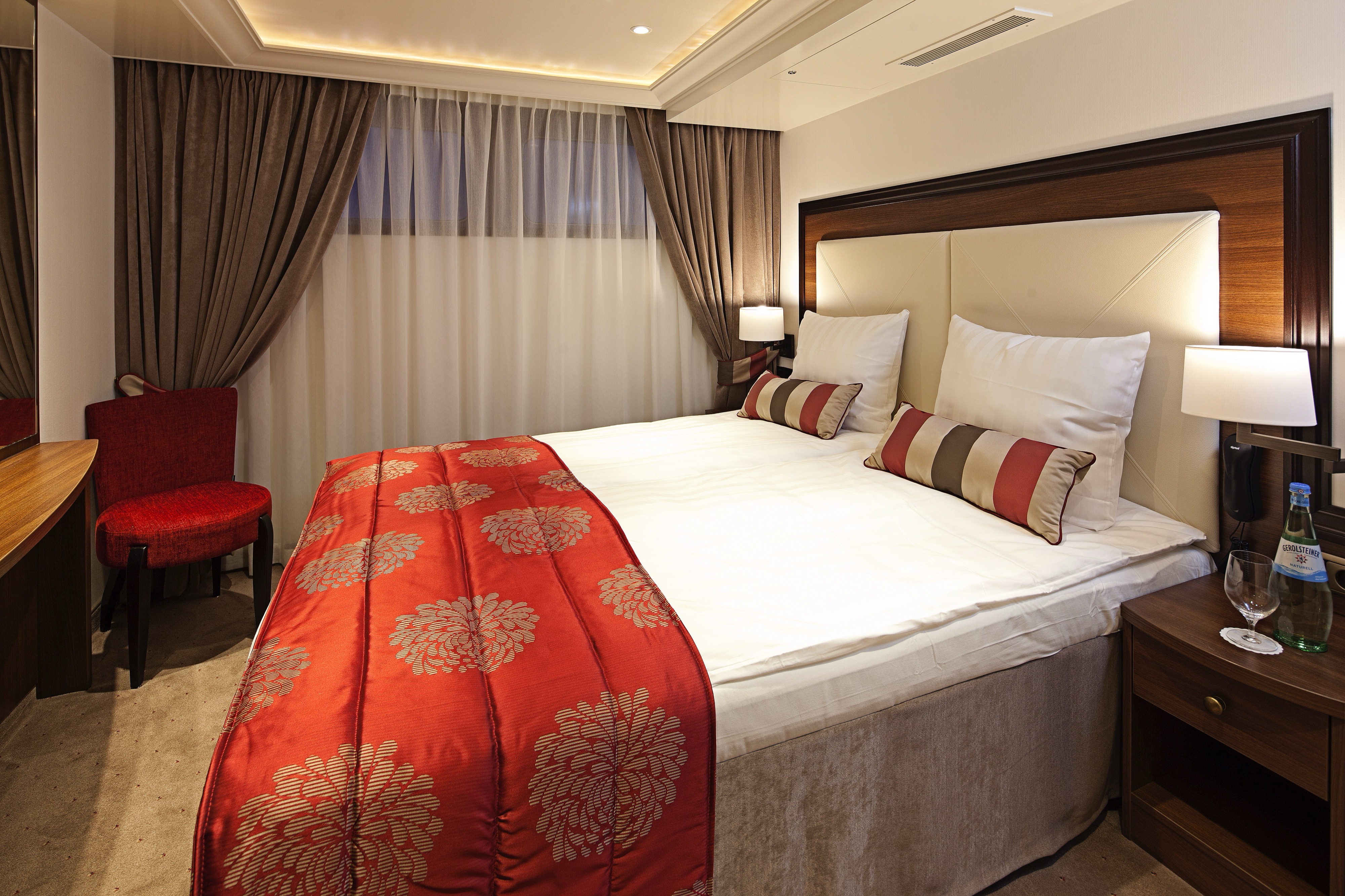 Standard Cabin (Hamlet & Othello Decks)